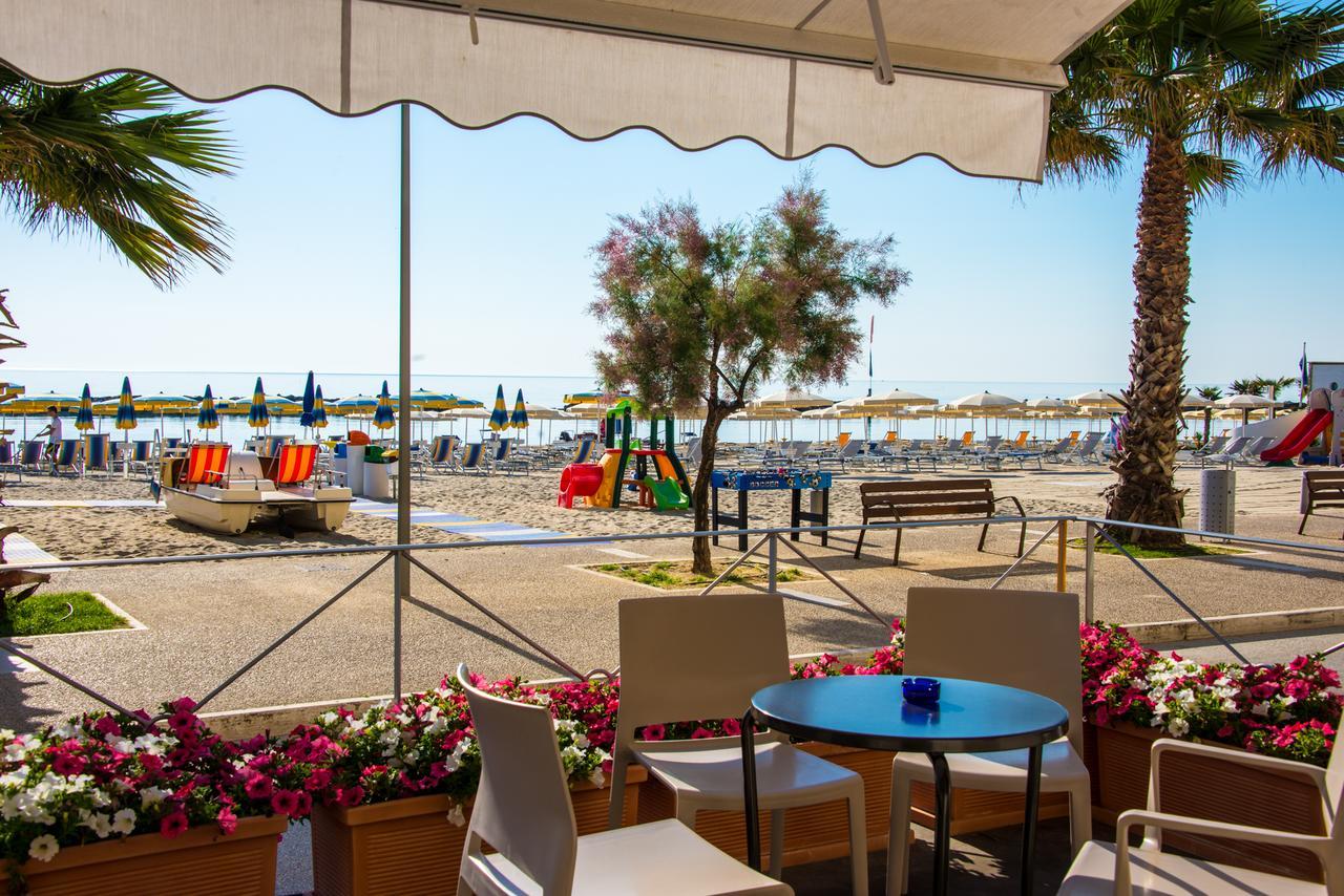 Hotel Ideal Cupra Marittima Exteriör bild